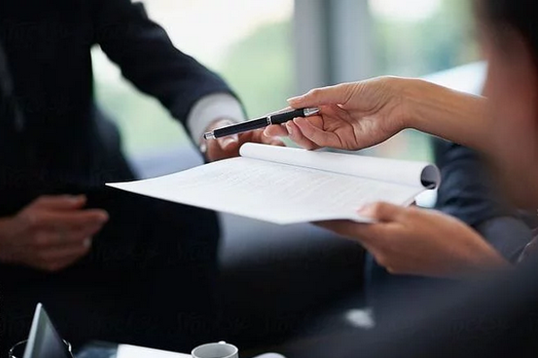 家具導(dǎo)購(gòu)員心得：電話邀約，客戶要求報(bào)底價(jià)怎么辦？